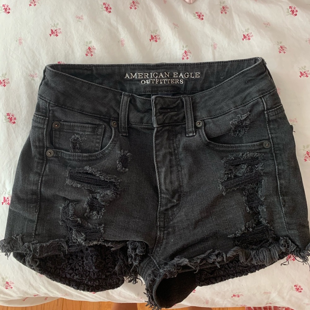 American Eagle black high waisted shorts